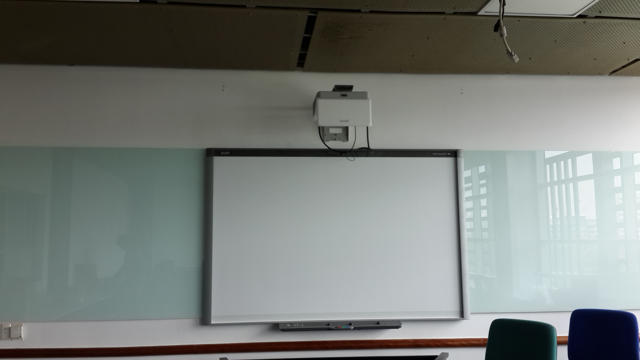 Bảng Tương Tác Smartboard SB885i6