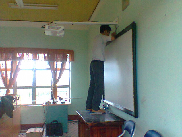 Dịch vụ tư vấn lắp đặt và hướng dẫn sử dụng bảng tương tác