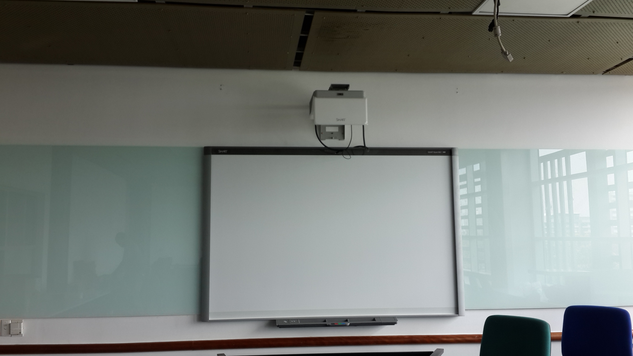 Bảng Tương Tác Smartboard SB885i6